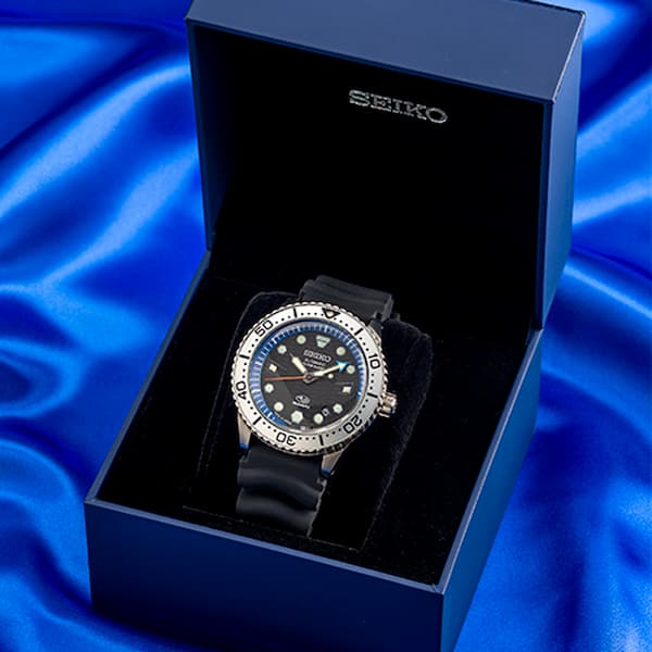 時間指定不可】 SEIKOダイバーズ300本限定スバルコラボモデル 腕時計